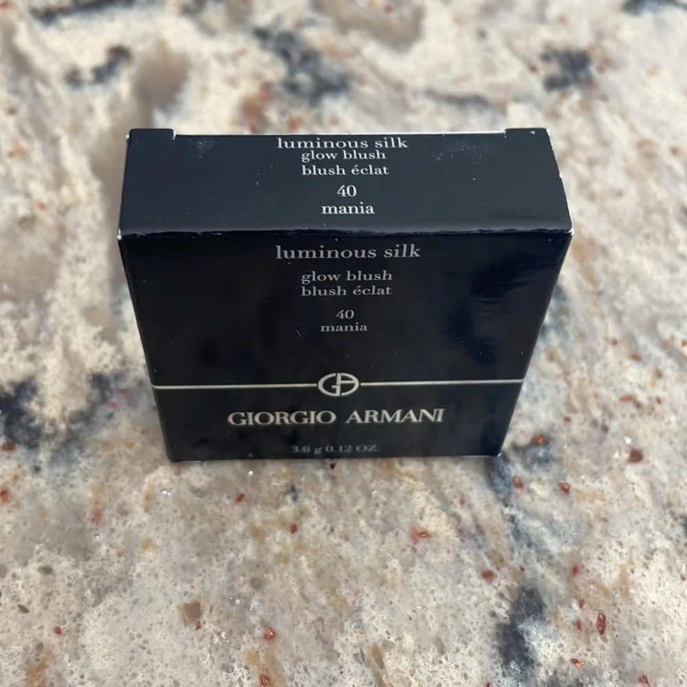 NEW Armani Beauty Luminous Silk Glow Blush